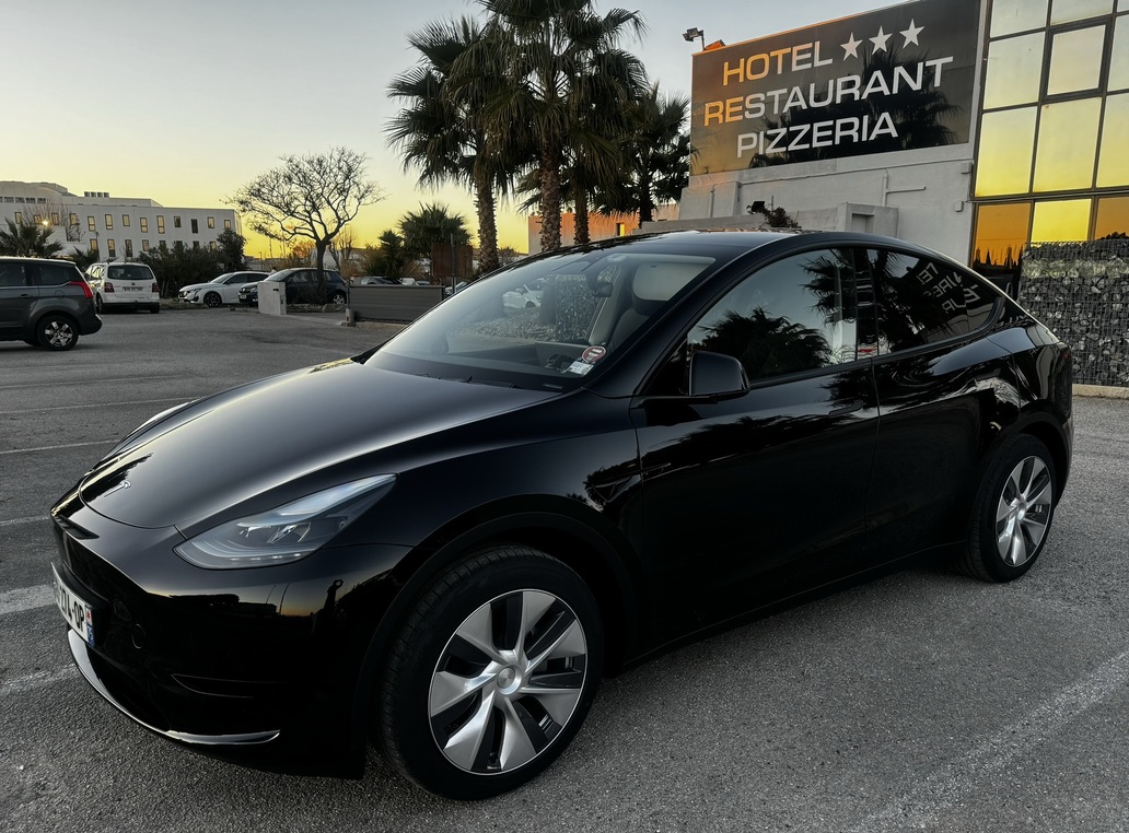 Mise à disposition chauffeur privé VTC G à Metz — Tesla Model Y